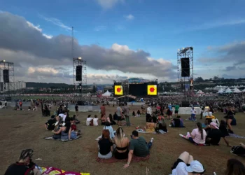 Lollapalooza 2025: confira o horário atualizado dos shows após atraso