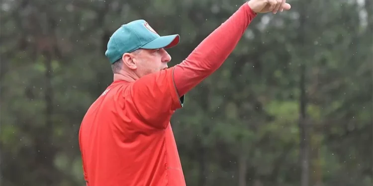 Fabrício Bento deixa o comando do sub-20 da Lusa