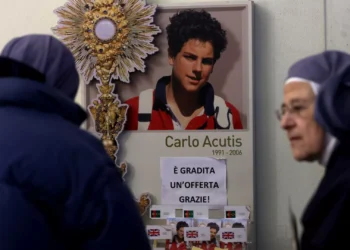 “Satanás”? Arcebispo denuncia venda de relíquias do ‘influencer de Deus’