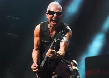 As bandas de rock pesado que fizeram mais sucesso com músicas fofinhas