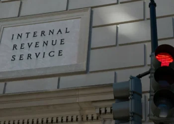 Diretora interina da autoridade fiscal dos EUA abandona agência