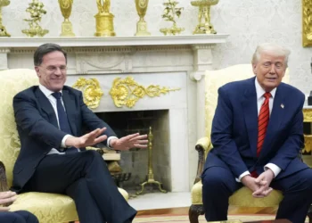 Trump dá a entender que dispositivos e semicondutores estão em análise