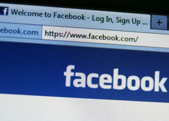 Zuckerberg temia que Instagram ameaçasse o Facebook