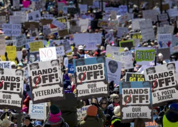 Mais de 1.200 manifestações decorreram nos EUA contra Trump e Musk