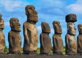 Ilha de Páscoa: 5 curiosidades e mistérios sobre o local e suas estátuas