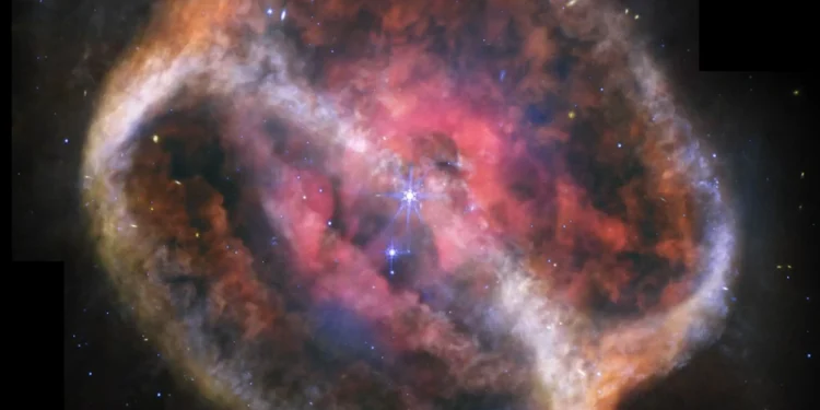 Morte de estrela forma ‘ampulheta espacial’; veja fotos capturadas pelo James Webb