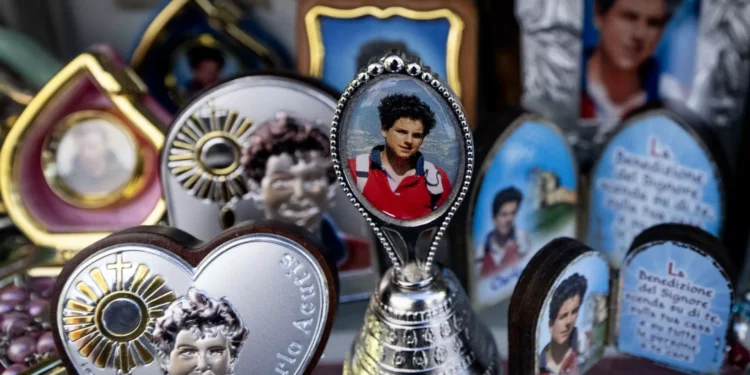 Carlo Acutis vai ser primeiro santo millennial. Mas como? E porquê?