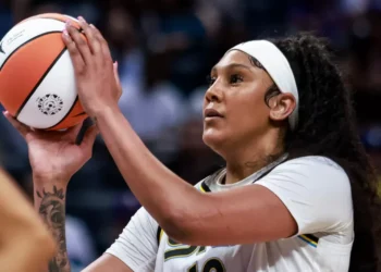 Kamilla é destaque em vitória do Sky no amistoso contra Lynx