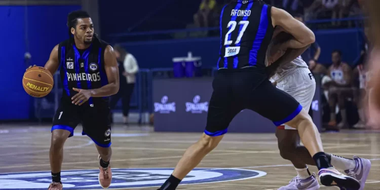 Pinheiros empata série e leva duelo contra Franca ao jogo 5