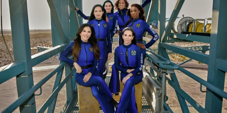 Voo de Katy Perry reacende debate: afinal, quem pode ser chamado de astronauta?