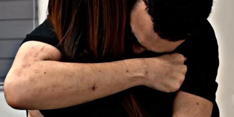 “És forte”. Refém Edan Alexander reencontra-se com família após 584 dias