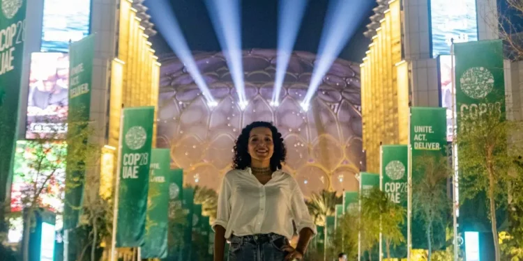 Gadú faz show em evento em SP de homenagem a cofundadora da Mídia Ninja