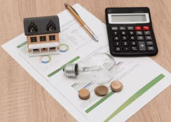 Conta de luz terá cobrança extra em junho, informa Aneel