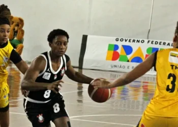 Corinthians atropela Maringá e mantém a boa fase na LBF