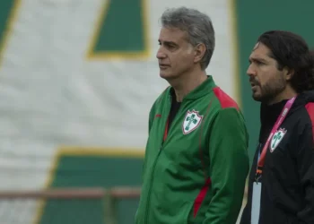 Bourgeois e diretoria da SAF comparecem ao lançamento da Taça das Favelas