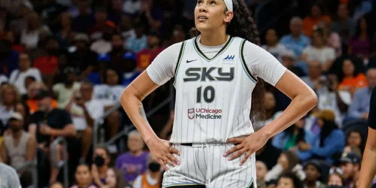 Kamilla Cardoso fica próxima de duplo-duplo na WNBA