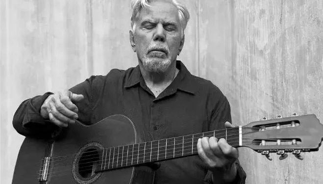 Aos 87 anos, Reginaldo Faria se reinventa com disco de violão: “Terapia”