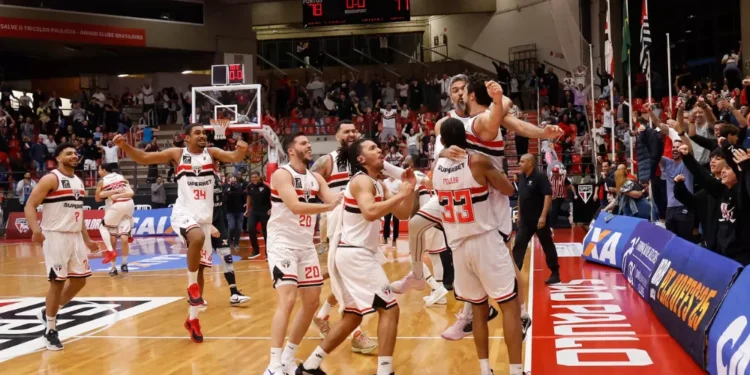São Paulo anuncia encerramento do time de basquete