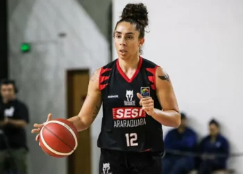 Sesi Araraquara bate Corinthians na volta de Aline Moura