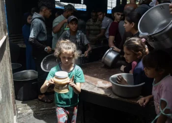 Israel vai permitir entrada de ajuda humanitária limitada em Gaza