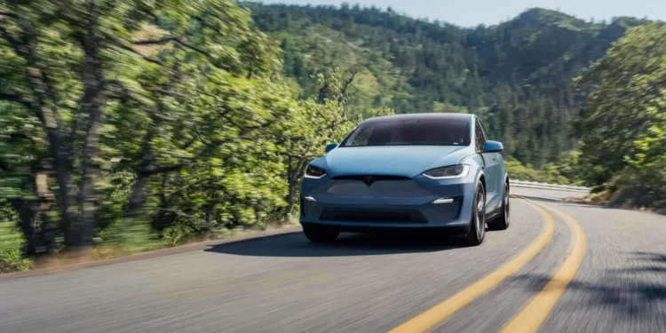 Tesla lança novos modelos S e X com melhorias e aumento de preço