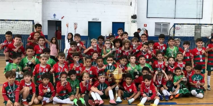 Meninos da Lusa brilham no Futsal; confira os resultados