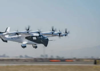 Archer avança na corrida dos eVTOLs com voo do Midnight