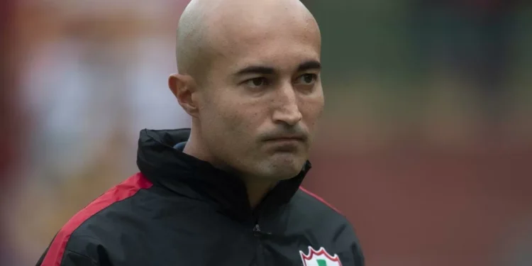 Cauan de Almeida critica gramado e cobra atenção aos detalhes após empate