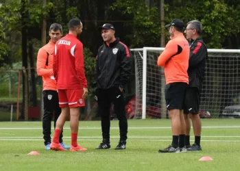 Lusa volta aos treinos com dois retornos em meio à pausa no calendário da Série D