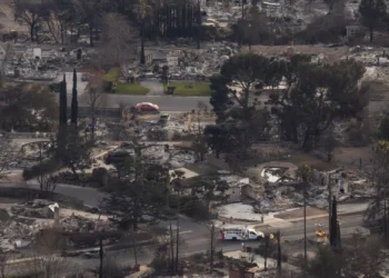 Califórnia avança com investigação a seguradora sobre incêndios em LA