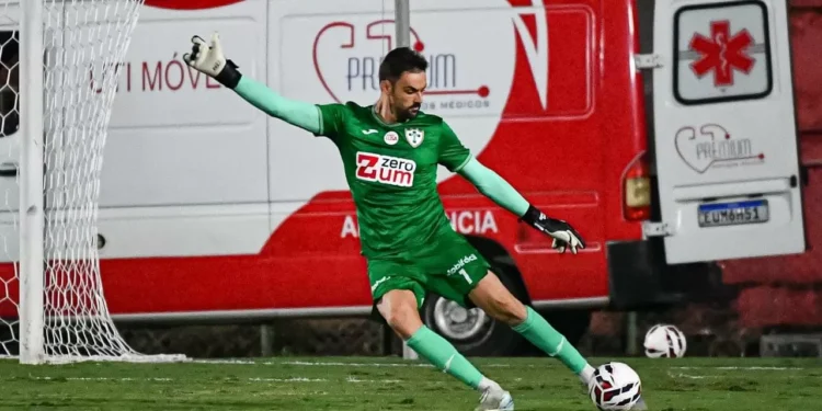 Bertinato fala sobre chegada à Lusa, revela que a família é torcedora do clube e celebra paternidade