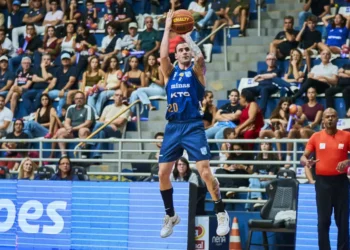 Minas vence o Franca fora de casa e sai na frente na final