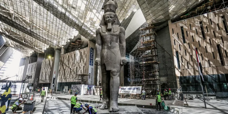 Maior museu arqueológico do mundo começa a funcionar em modo soft opening no Egito