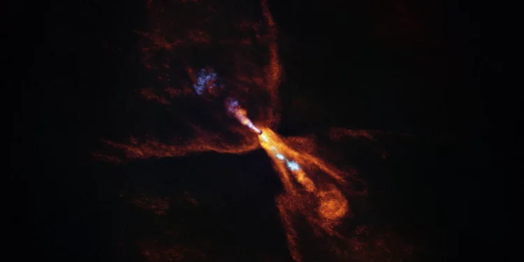 Astrônomos observam nascimento de um sistema solar pela primeira vez; confira imagens