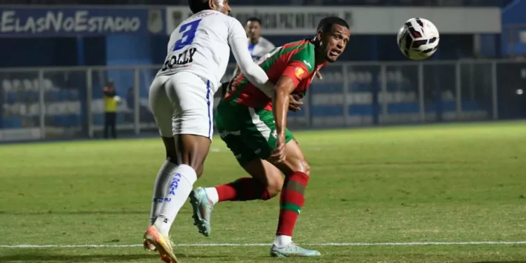 Portuguesa busca quebrar tabu contra o Água Santa para carimbar vaga no mata-mata da Série D