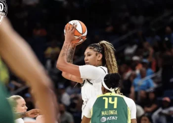 Kamilla Cardoso faz duplo-duplo, mas Chicago perde para Seattle na WNBA