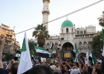 Síria anuncia retirada do exército de cidade drusa de Sweida