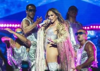 A dança ‘soft porn’ de Jennifer Lopez que irritou conservadores; vídeo