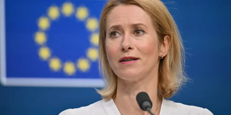 UE aponta à China séria ameaça à segurança pelo apoio de empresas à Rússia