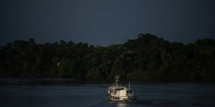 O que sedimentos marinhos revelam sobre o clima da Amazônia na Era Glacial?