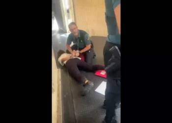 EUA pede “investigação completa” sobre expulsão de jovens judeus de avião