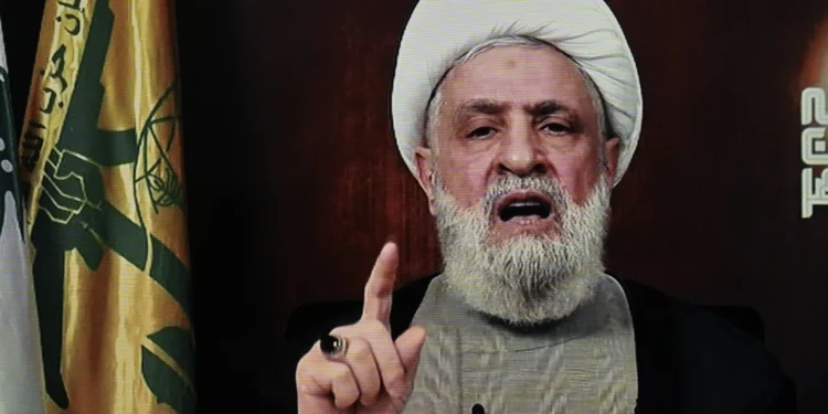 Líder do Hezbollah rejeita depor armas e admite “confronto” com Israel