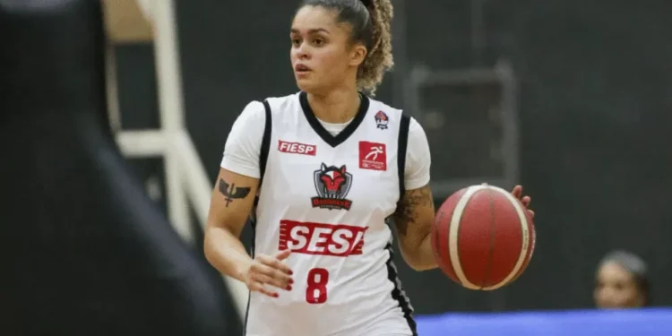 Sesi Araraquara despacha Sodiê Mesquita e está na semifinal da LBF