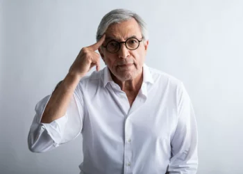 Ivan Lins: ‘A inteligência dos artistas incomoda a extrema direita’