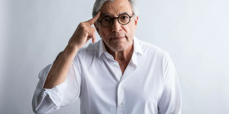 Ivan Lins: ‘A inteligência dos artistas incomoda a extrema direita’