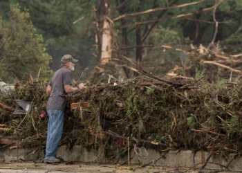 Há pelo menos 32 mortos (14 são crianças) devido às inundações no Texas