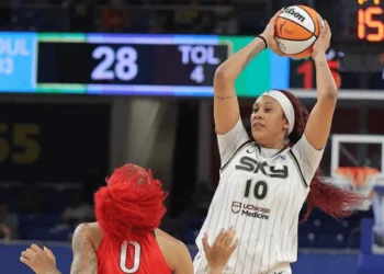 Kamilla Cardoso faz terceiro duplo-duplo seguido e Sky volta a vencer