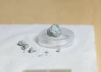 Meteorito que caiu em casa nos EUA é mais antigo que a própria Terra