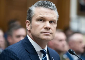 Pentágono afasta líder de agência que contradisse Trump sobre ataque ao Irão