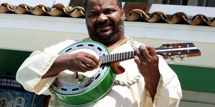 Morre o sambista Arlindo Cruz, aos 66 anos